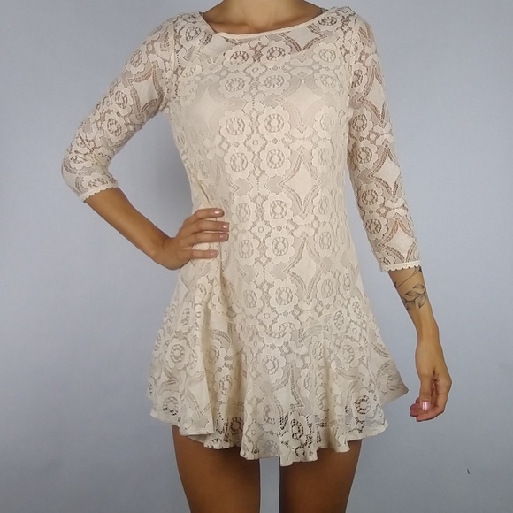 Free People Dresses & Skirts - Free People Walking to the Sun lace mini dress
